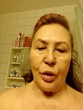 Hottie-Mom online show from 8, 4, 2026