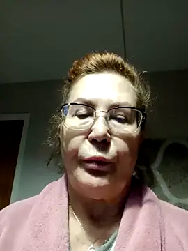 Hottie-Mom online show from 18, 12, 2025