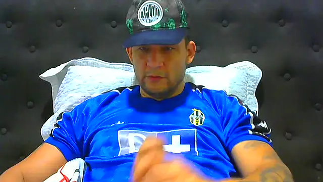 Snapshot of altenori112 chatting on 12, 9, 2025 altenori112 online show from 12, 9, 2025