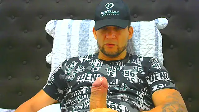 Snapshot of altenori112 chatting on 24, 6, 2026 altenori112 online show from 24, 6, 2026