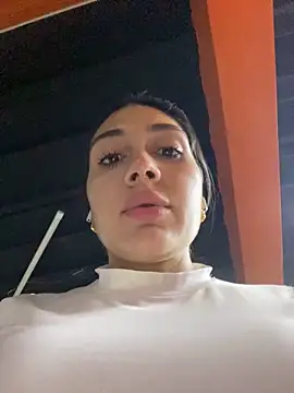 Snapshot of LaanaCooper chatting on 11, 2, 2025 LaanaCooper online show from 11, 2, 2025