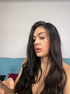 Snapshot of LaanaCooper chatting on 28, 2, 2025 LaanaCooper online show from 28, 2, 2025