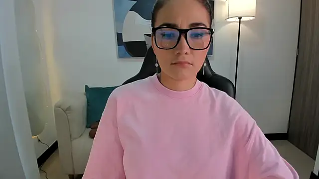 SaraParker  online show from 17, 4, 2026