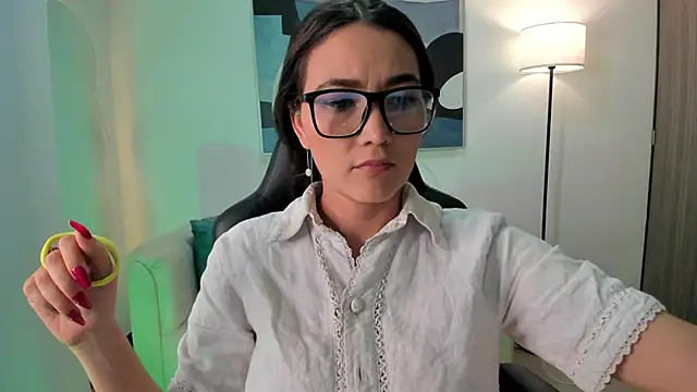 Snapshot of SaraParker_ chatting on 2, 6, 2026 SaraParker online show from 2, 6, 2026