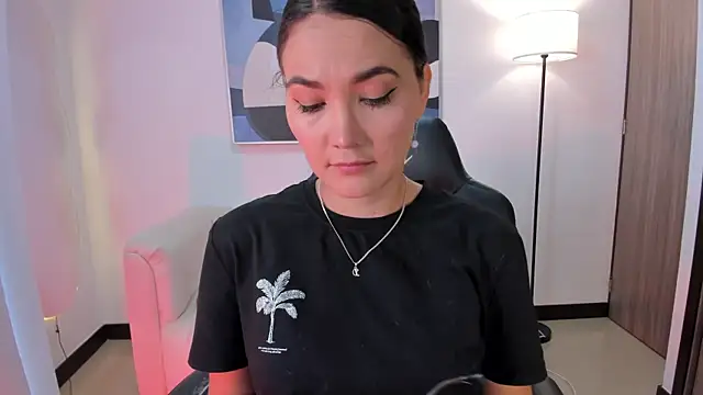 Snapshot of SaraParker_ chatting on 30, 6, 2026 SaraParker online show from 30, 6, 2026