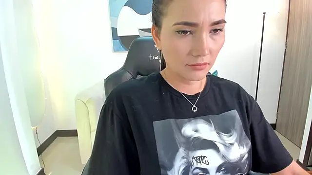 SaraParker  online show from 31, 10, 2025