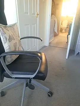 Emily English57 online show from 2, 12, 2025