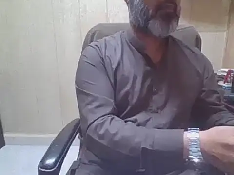 Snapshot of hairymaster95 chatting on 25, 11, 2025 hairymaster95 online show from 25, 11, 2025