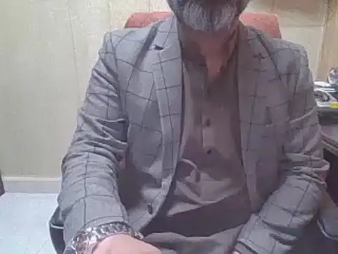 Snapshot of hairymaster95 chatting on 1, 12, 2025 hairymaster95 online show from 1, 12, 2025