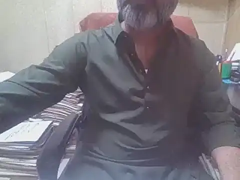 Snapshot of hairymaster95 chatting on 7, 11, 2025 hairymaster95 online show from 7, 11, 2025