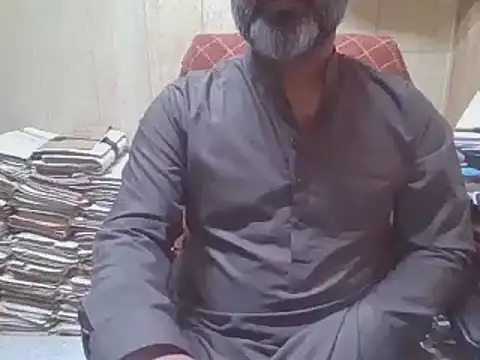 Snapshot of hairymaster95 chatting on 27, 10, 2025 hairymaster95 online show from 27, 10, 2025