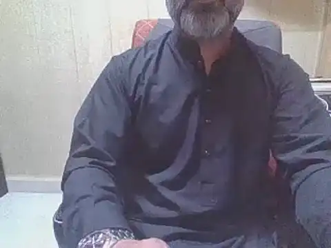 hairymaster95 online show from 16, 4, 2026