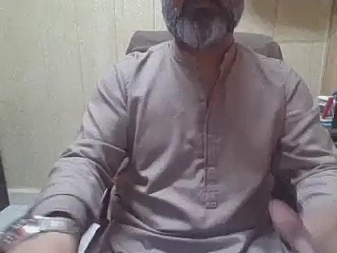 Snapshot of hairymaster95 chatting on 23, 11, 2025 hairymaster95 online show from 23, 11, 2025