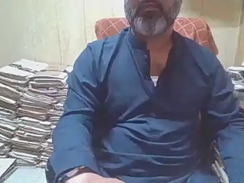 Snapshot of hairymaster95 chatting on 28, 10, 2025 hairymaster95 online show from 28, 10, 2025