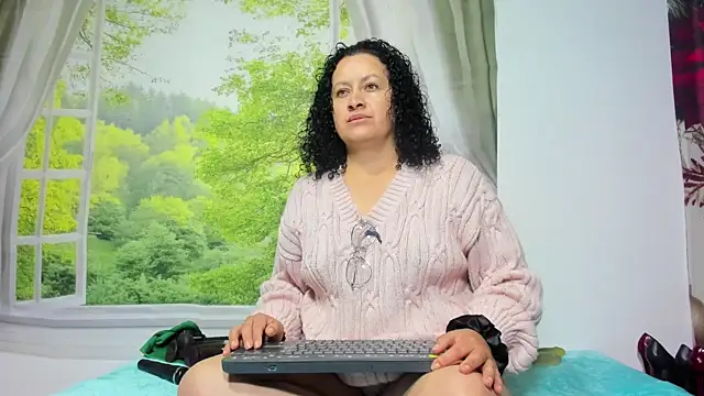 Snapshot of nikool32 chatting on 13, 7, 2026 nikool32 online show from 13, 7, 2026