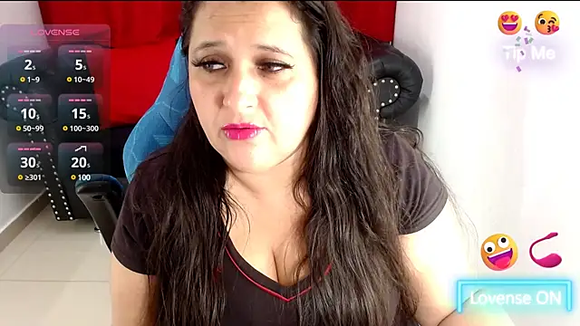 Snapshot of Kerly_Doll chatting on 4, 2, 2025 Kerly Doll online show from 4, 2, 2025