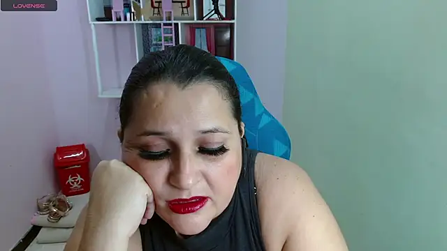 Snapshot of Kerly_Doll chatting on 11, 2, 2025 Kerly Doll online show from 11, 2, 2025