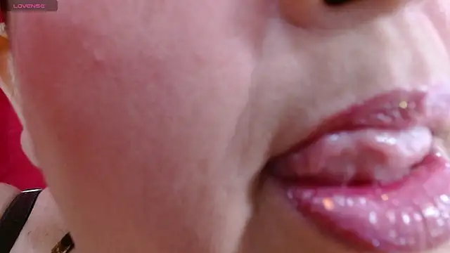 Snapshot of Kerly_Doll chatting on 17, 5, 2026 Kerly Doll online show from 17, 5, 2026