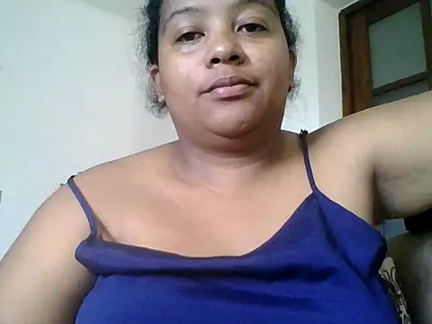 Snapshot of PRETTY-MI chatting on 18, 11, 2025 PRETTY-MI online show from 18, 11, 2025