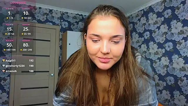 Snapshot of _momiji_ chatting on 14, 12, 2024 momiji online show from 14, 12, 2024