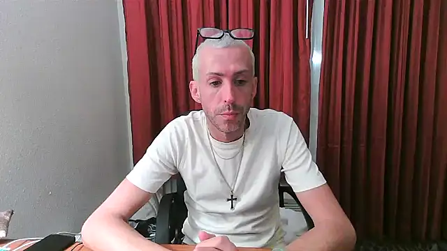 smokenstrokex online show from 8, 11, 2025