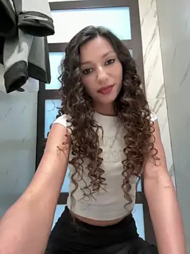 Snapshot of _MiaQueen_ chatting on 2, 5, 2026 MiaQueen online show from 2, 5, 2026