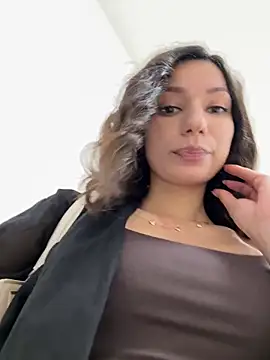 Snapshot of _MiaQueen_ chatting on 2, 6, 2026 MiaQueen online show from 2, 6, 2026