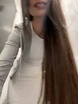  MiaQueen  online show from 18, 3, 2026