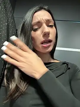  MiaQueen  online show from 19, 12, 2025