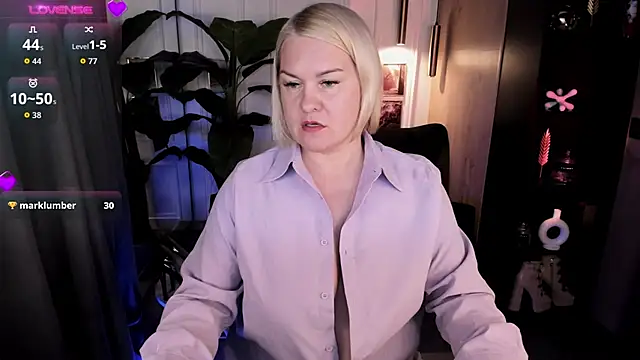 YolandaKiss online show from 29, 5, 2026