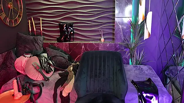 KylieMellow online show from 11, 11, 2025