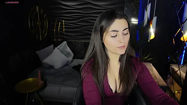 KylieMellow online show from 25, 2, 2025