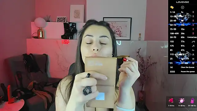 KylieMellow online show from 24, 11, 2025