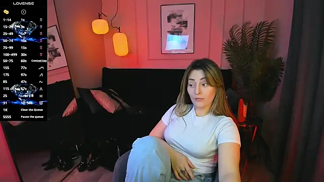 KylieMellow online show from 5, 4, 2026