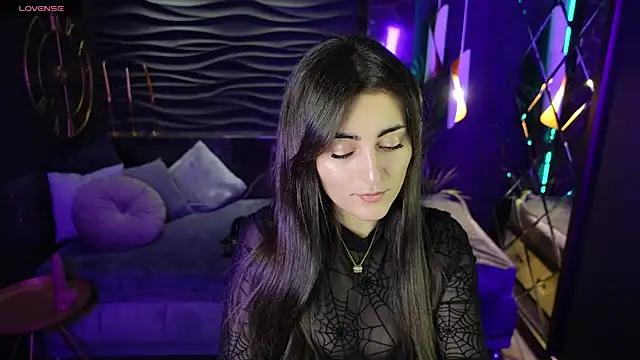 KylieMellow online show from 3, 3, 2025