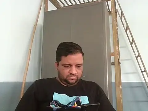 Snapshot of dhruv_love chatting on 8, 5, 2026 dhruv love online show from 8, 5, 2026