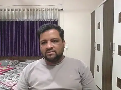 Snapshot of dhruv_love chatting on 15, 5, 2026 dhruv love online show from 15, 5, 2026