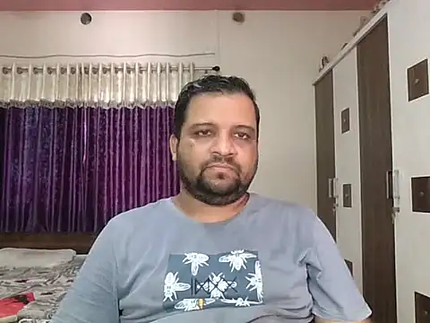 Snapshot of dhruv_love chatting on 18, 7, 2026 dhruv love online show from 18, 7, 2026