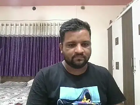 Snapshot of dhruv_love chatting on 18, 6, 2026 dhruv love online show from 18, 6, 2026