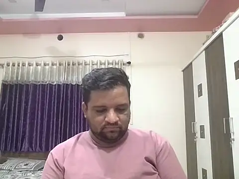 Snapshot of dhruv_love chatting on 9, 5, 2026 dhruv love online show from 9, 5, 2026