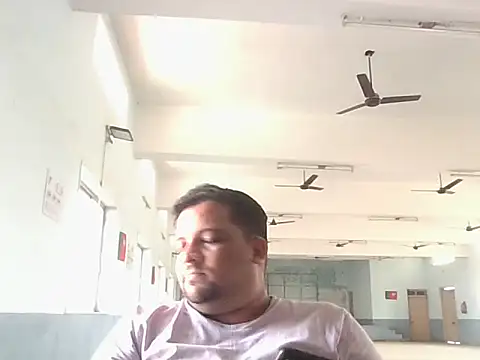 Snapshot of dhruv_love chatting on 6, 6, 2026 dhruv love online show from 6, 6, 2026