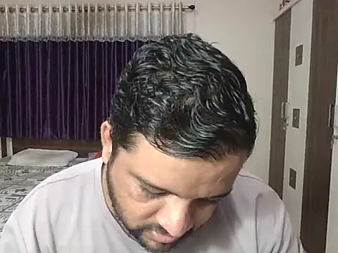Snapshot of dhruv_love chatting on 22, 7, 2026 dhruv love online show from 22, 7, 2026