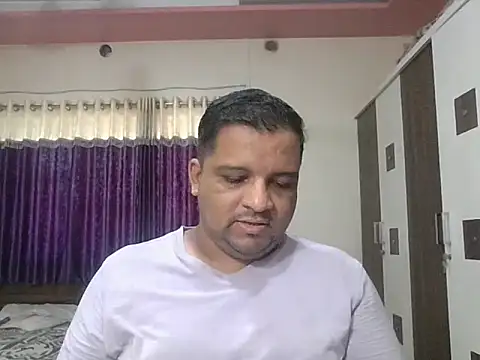 Snapshot of dhruv_love chatting on 31, 5, 2026 dhruv love online show from 31, 5, 2026