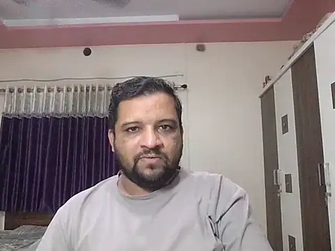 Snapshot of dhruv_love chatting on 23, 7, 2026 dhruv love online show from 23, 7, 2026