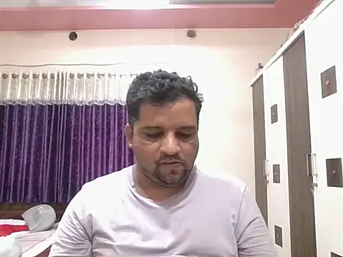 Snapshot of dhruv_love chatting on 2, 7, 2026 dhruv love online show from 2, 7, 2026