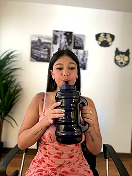 Alyshanon18 online show from 21, 10, 2025