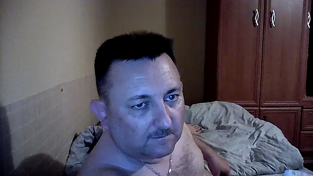 Snapshot of Novy73 chatting on 25, 10, 2025 Novy73 online show from 25, 10, 2025