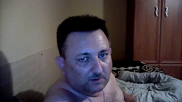 Snapshot of Novy73 chatting on 15, 9, 2025 Novy73 online show from 15, 9, 2025