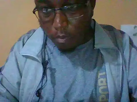 Snapshot of honeyswit chatting on 12, 9, 2025 honeyswit online show from 12, 9, 2025