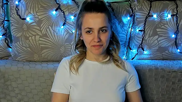 MaggieCake online show from 8, 3, 2026